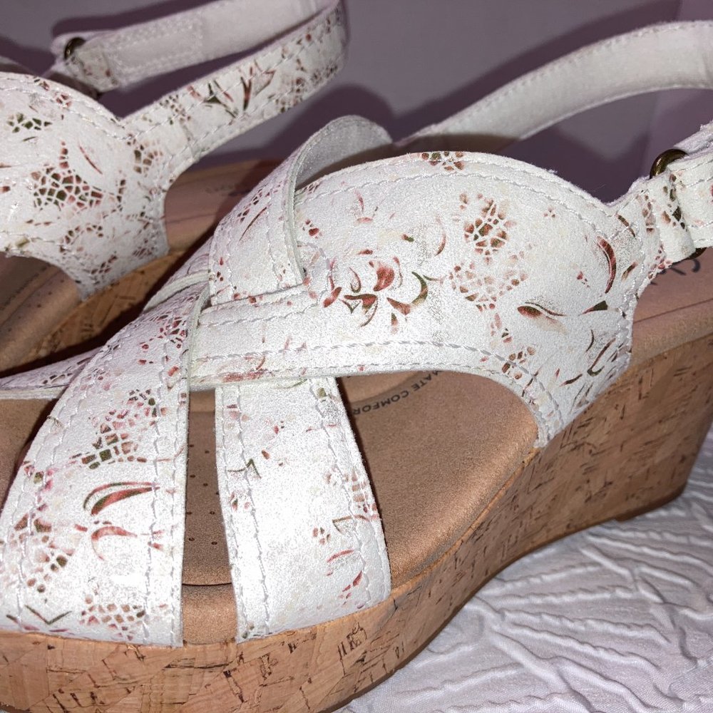 Clark's Collection Sandal Size 9 Ultimate Comfort Rose Erin Wedge Festival Party - Picture 2 of 15